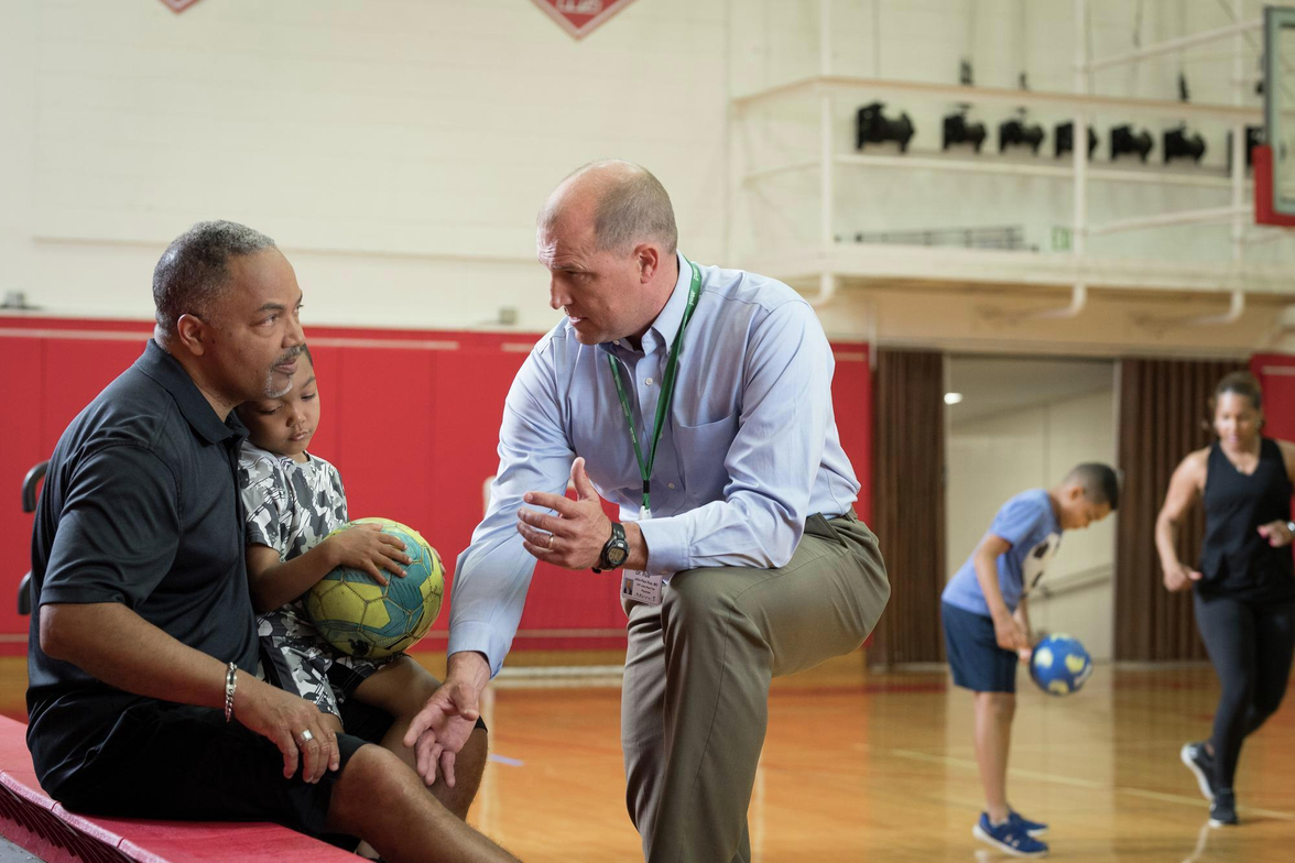 Rue_Shirt_Tie_Talking_Pt. Model_Michael_Bryce_Brown_Mercy HS_Gym_5.23.21_ggp20210516_3563.jpg
