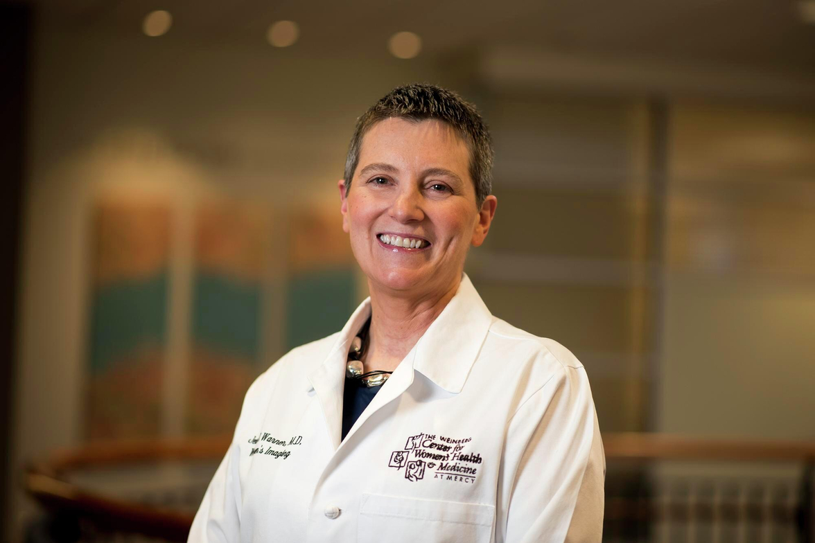 Warner_Labcoat_Artwork_Glass_Window_Wall_Railing_4.5.2017_Women's Imaging_Commercial_4.3.17_90.jpg